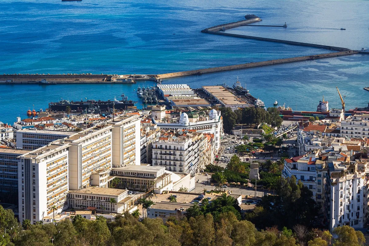 Le port et la baie d’Alger