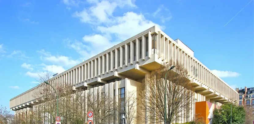 Section consulaire de l’ambassade de Russie à Paris