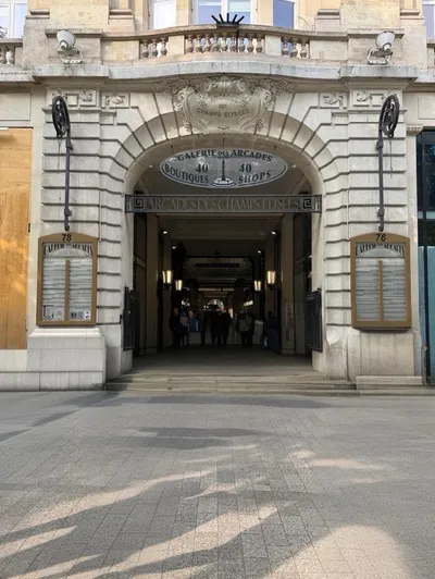 Visa Office, photo 3