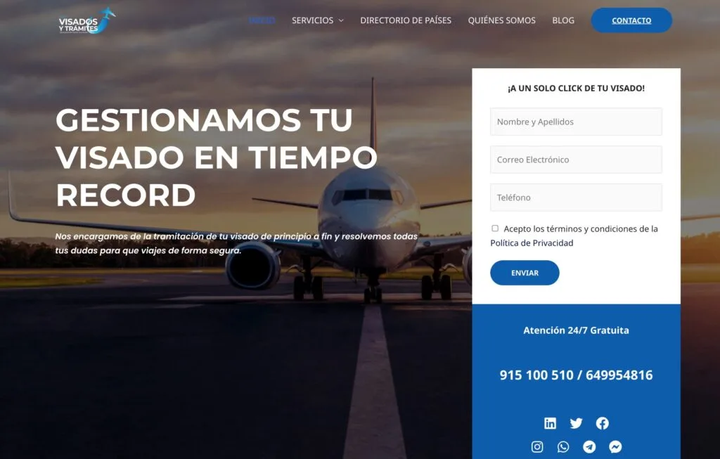 Portada de la web de Visados y Trámites, con un formulario de contacto